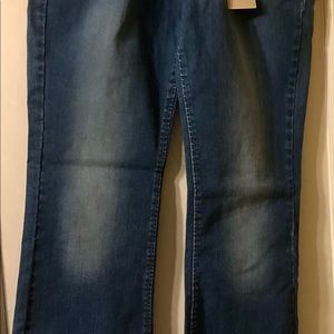 Levi’s low rise boot cut jeans